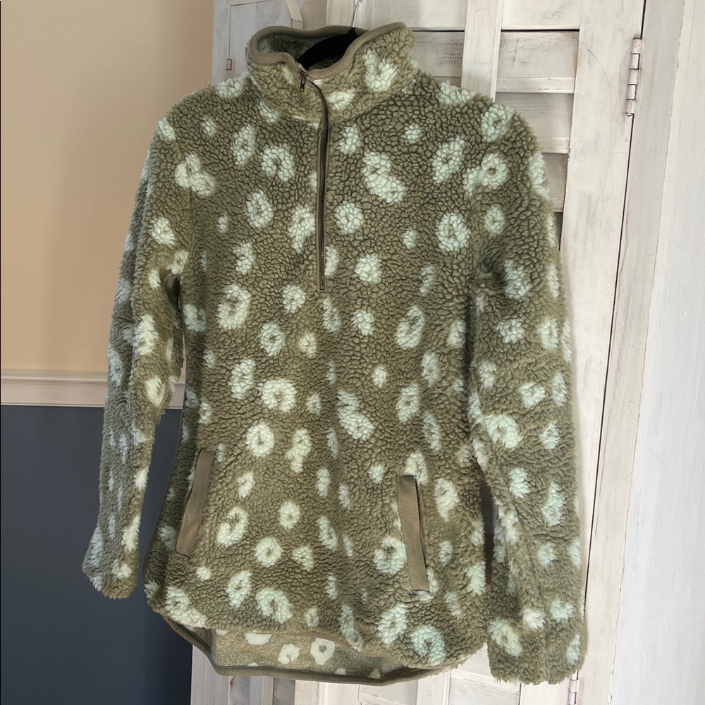Carve Designs Olive Cheetah Fleece small